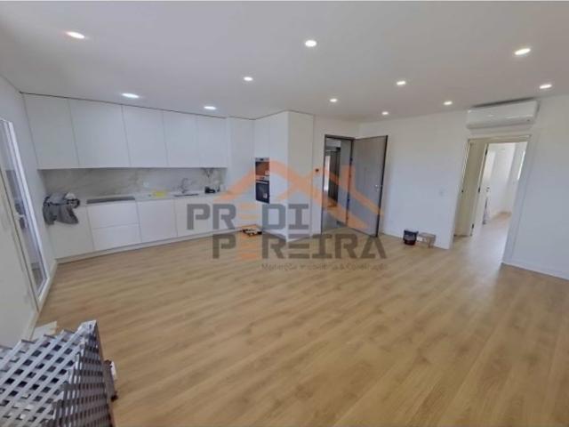 Apartamento venda em Torres da Bela Vista, Santiago Dos Velhos