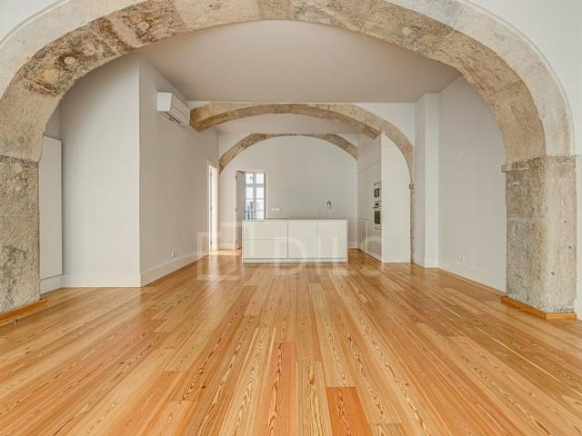 Apartamento venda em Misericórdia, Lisboa