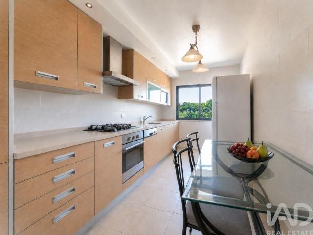 Apartamento venda em Almada, Setúbal