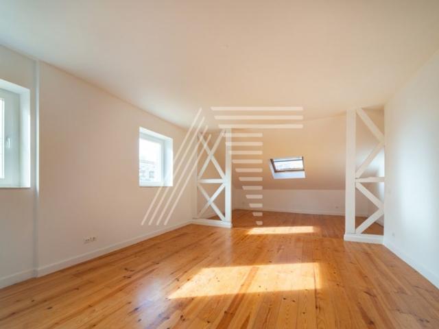 Apartamento venda em Estrela, Lisboa