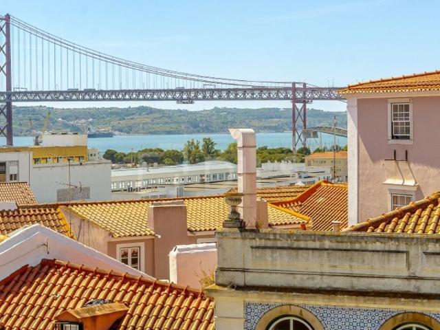 Apartamento venda em Estrela, Lisboa