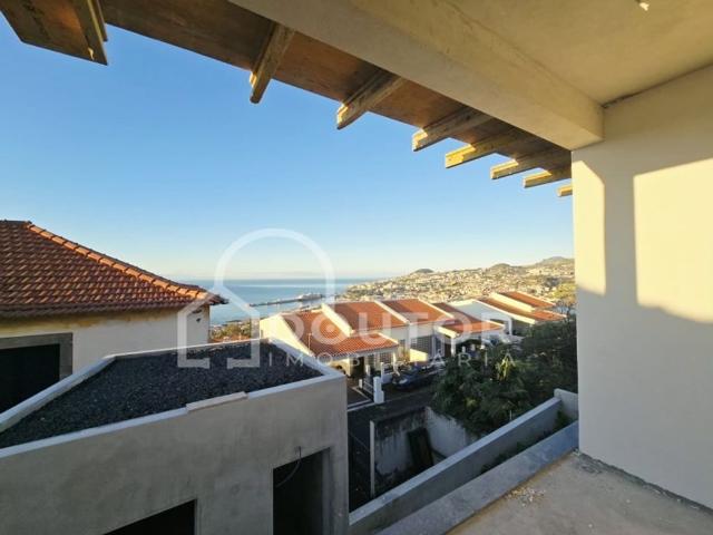 Apartamento venda em Zona Velha, Funchal
