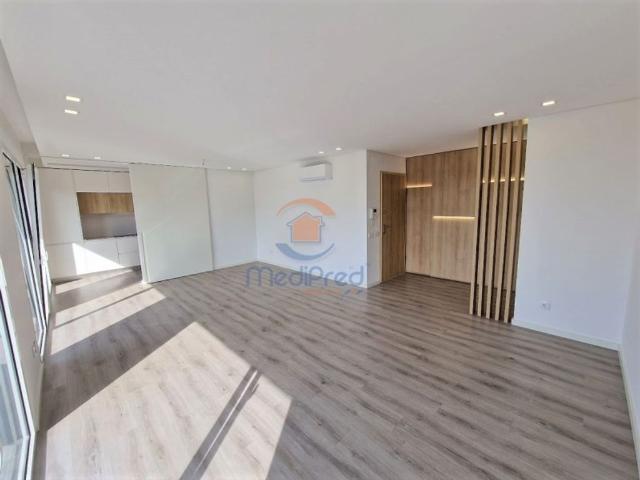 Apartamento venda em Torres da Bela Vista, Santiago Dos Velhos