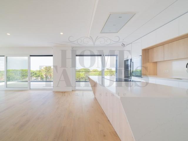 Apartamento venda em Almada, Setúbal