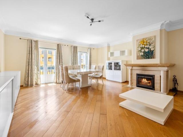 Apartamento venda em Estefânea, Sintra
