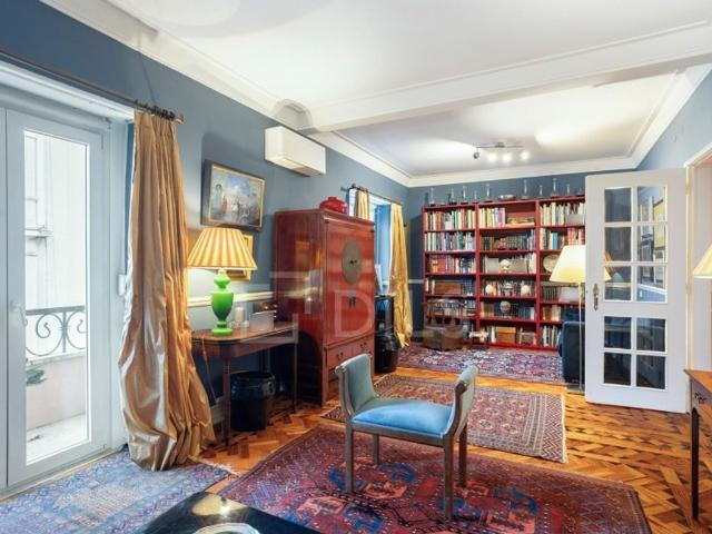 Apartamento venda em Estrela, Lisboa