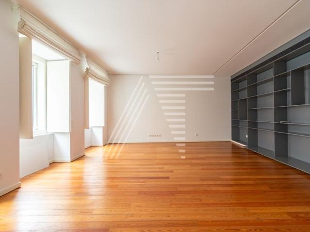 Apartamento venda em Estrela, Lisboa