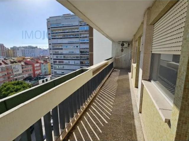 Apartamento venda em Bairro de São Miguel, Lisboa