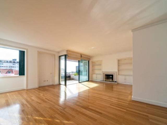Apartamento venda em Santo António, Lisboa