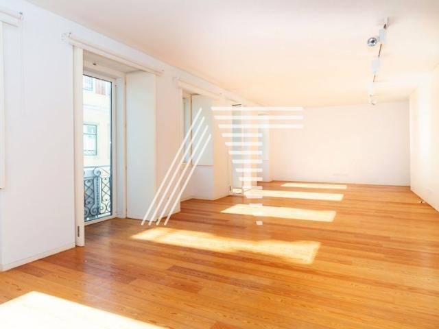 Apartamento venda em Estrela, Lisboa