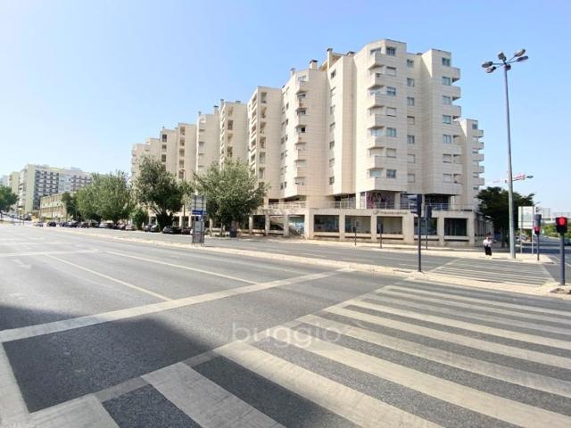 Apartamento venda em Bairro de São Miguel, Lisboa