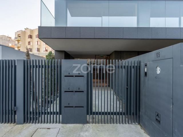 Apartamento venda em Porto, Lordelo Do Ouro