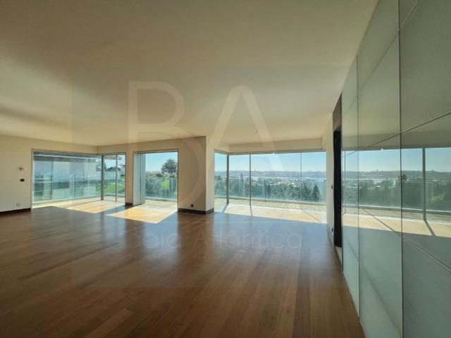 Apartamento venda em São Francisco Xavier, Lisboa
