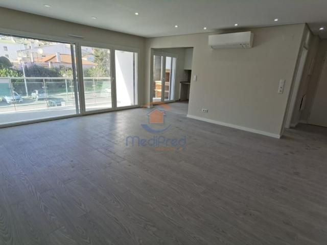 Apartamento venda em Santiago Dos Velhos, Lisboa