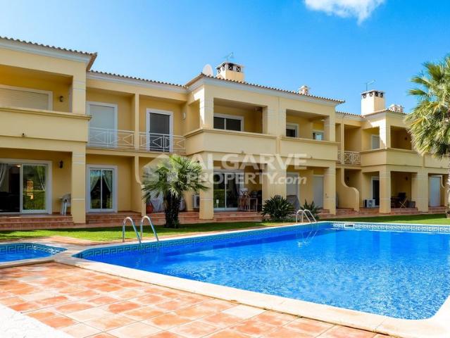 Apartamento venda em Quarteira, Loulé