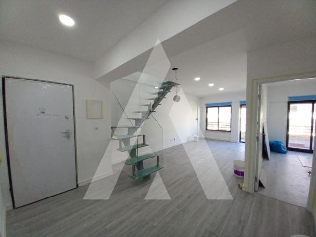 Apartamento venda em Almada, Setúbal