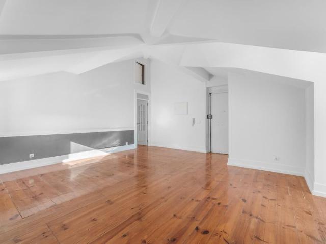 Apartamento venda em Estrela, Lisboa