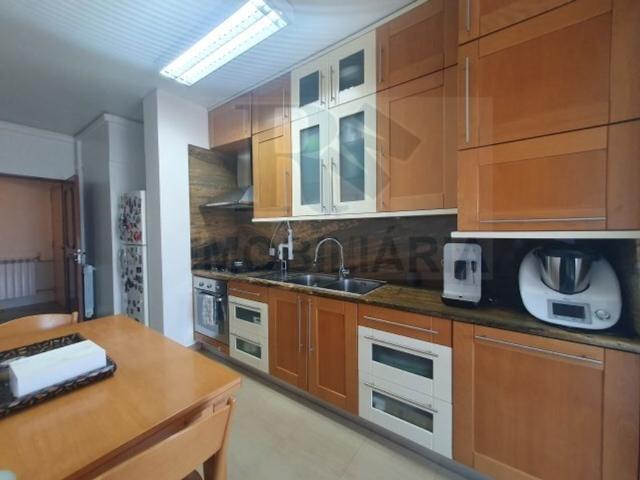 Apartamento venda em Santiago Dos Velhos, Lisboa