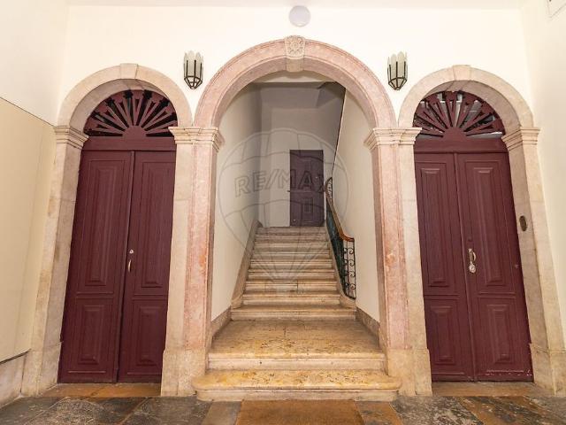 Apartamento venda em Sacramento, Lisboa