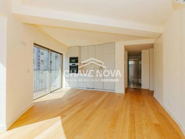 Apartamento venda em Santa Clara, Lisboa