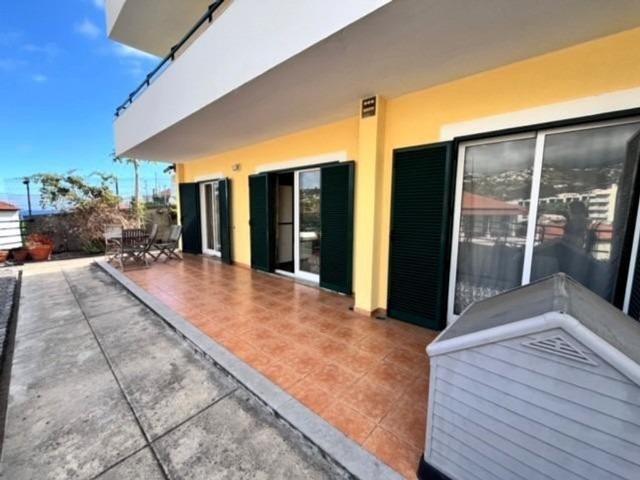 Apartamento venda em Serrado de Adega, Câmara De Lobos
