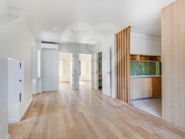 Apartamento venda em Centro Urbano Comercial de Carcavelos, Cascais