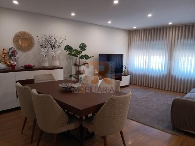 Apartamento venda em Vialonga, Lisboa