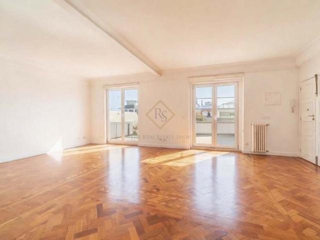 Apartamento venda em Santo António, Lisboa