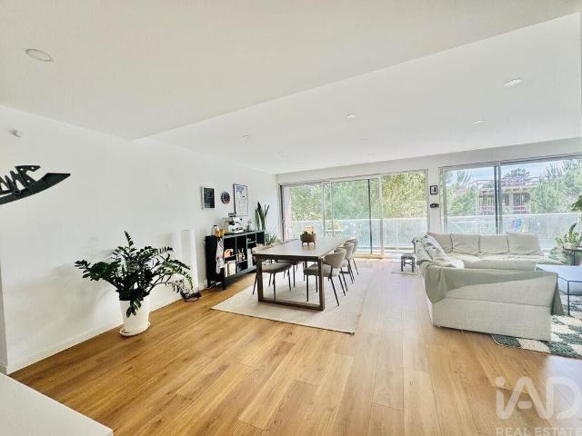 Apartamento venda em Santo António Da Charneca, Setúbal