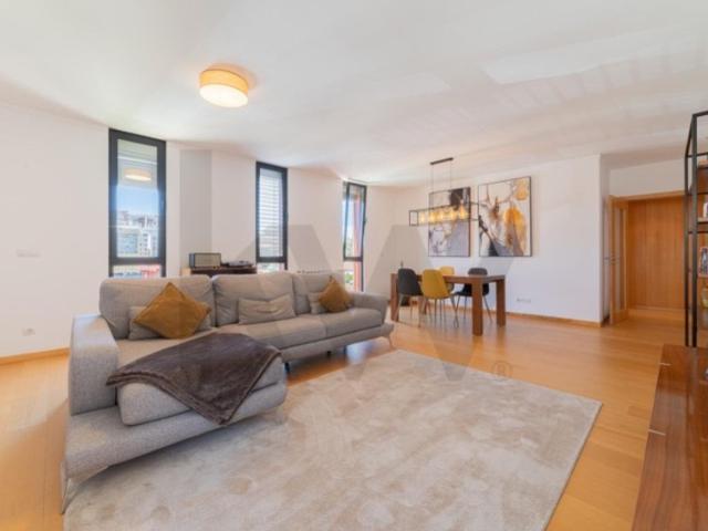 Apartamento venda em Oeiras, Lisboa