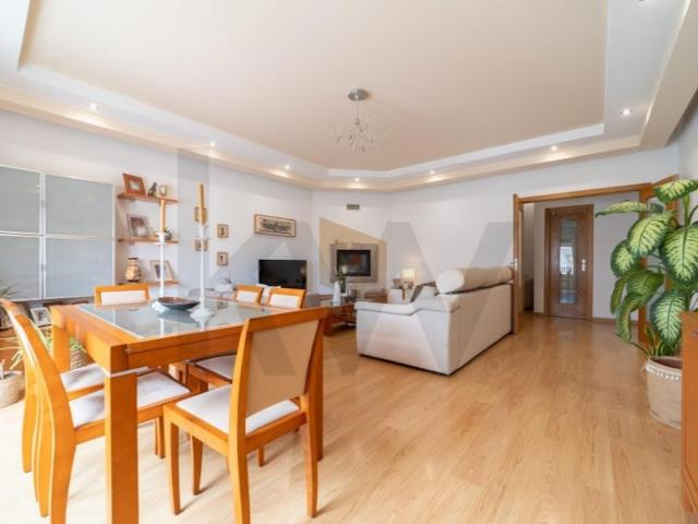 Apartamento venda em Estefânea, Sintra