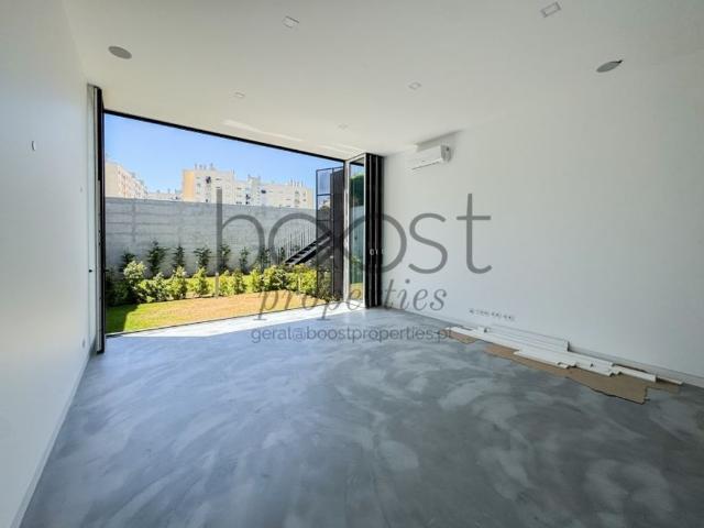 Apartamento venda em Poço do Bispo, Lisboa