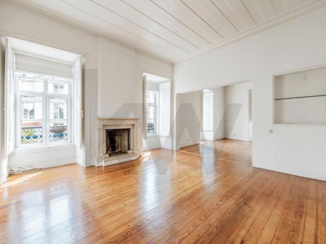 Apartamento venda em Estrela, Lisboa