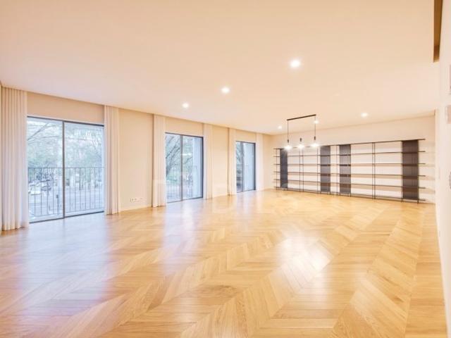 Apartamento venda em Santo António, Lisboa