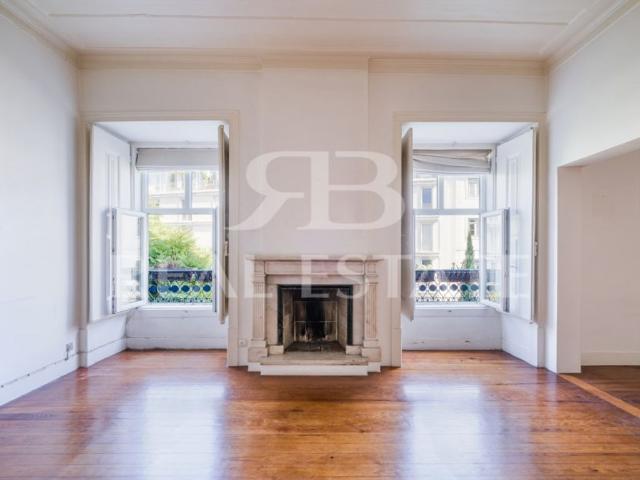 Apartamento venda em Estrela, Lisboa