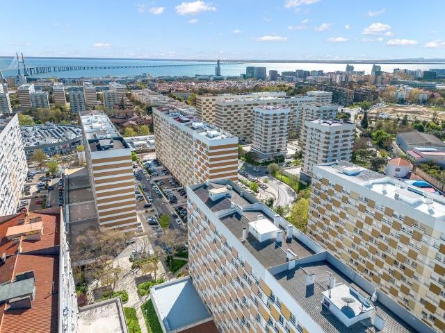 Apartamento venda em Santiago Dos Velhos, Lisboa