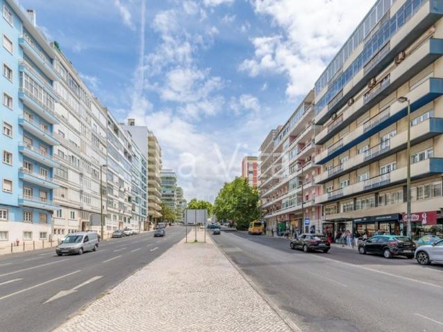 Apartamento venda em Bairro de São Miguel, Lisboa