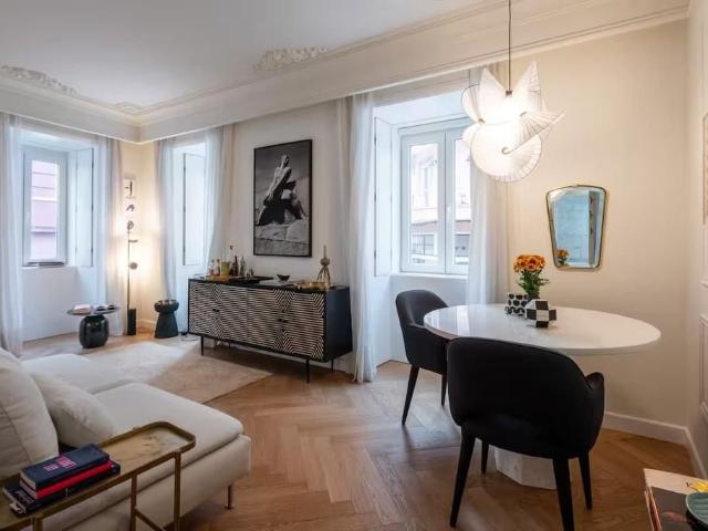 Apartamento venda em Estrela, Lisboa