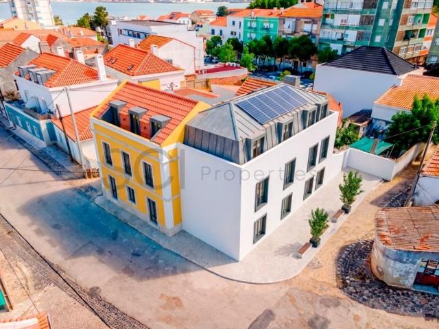 Apartamento venda em Almada, Setúbal