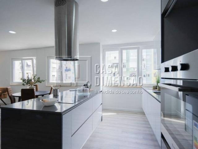 Apartamento venda em Benfica, Lisboa