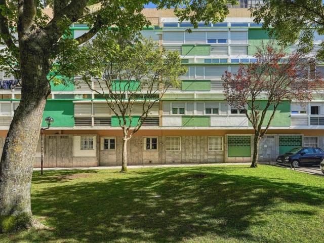 Apartamento venda em Venda Nova, Amadora
