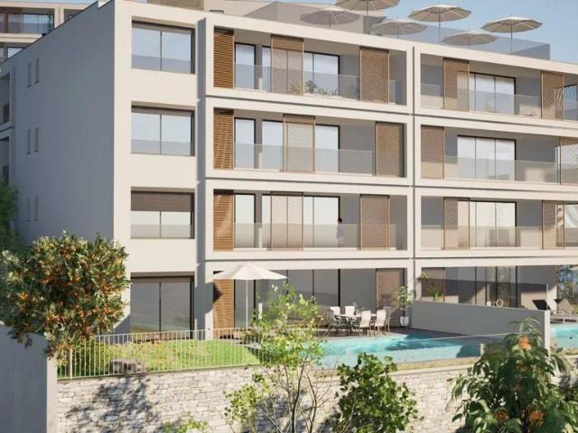 Apartamento venda em Câmara De Lobos, Ilha Da Madeira