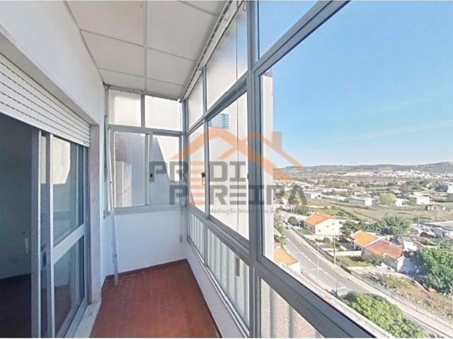 Apartamento venda em Santiago Dos Velhos, Lisboa
