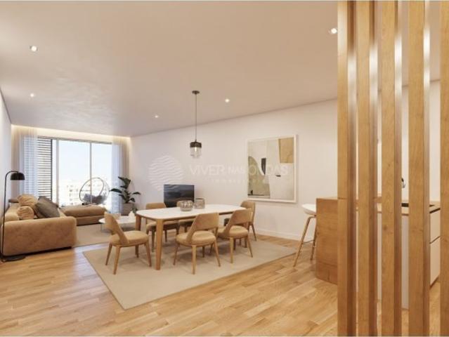 Apartamento venda em Almada, Setúbal