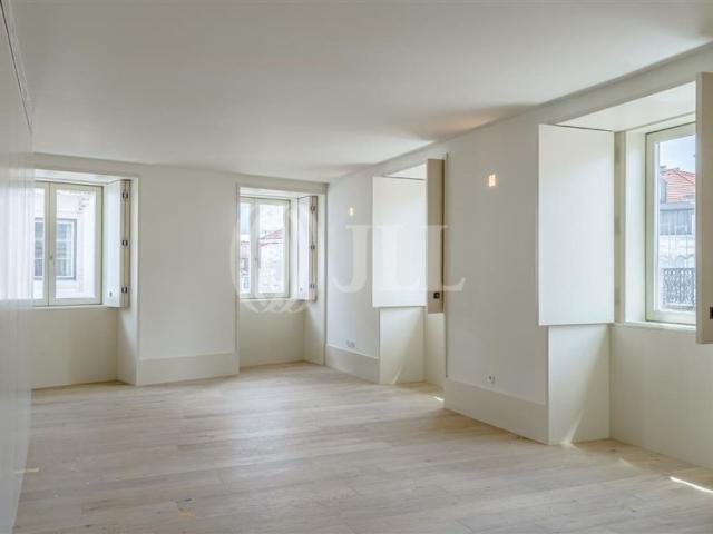 Apartamento venda em Misericórdia, Lisboa