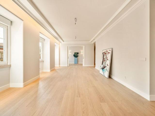 Apartamento venda em São Sebastião da Pedreira, Lisboa
