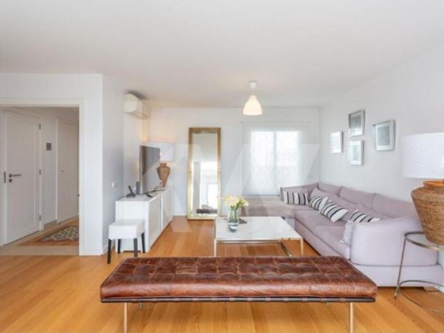Apartamento venda em Núcleo Urbano Histórico de Algés, Oeiras