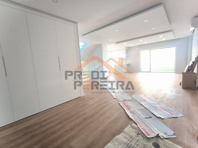 Apartamento venda em Torres da Bela Vista, Santiago Dos Velhos