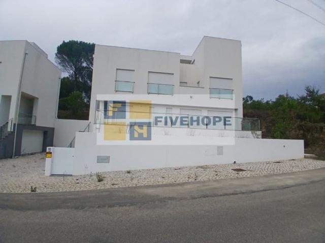 Casa venda em Coimbrã, Vil De Matos
