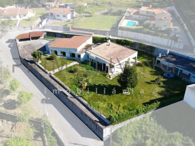 Casa venda em Creixomil e Mariz, Arcozelo